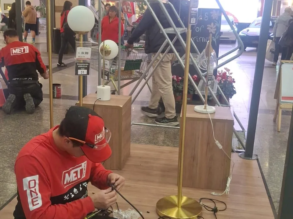 Trabajos de mantención en local comercial